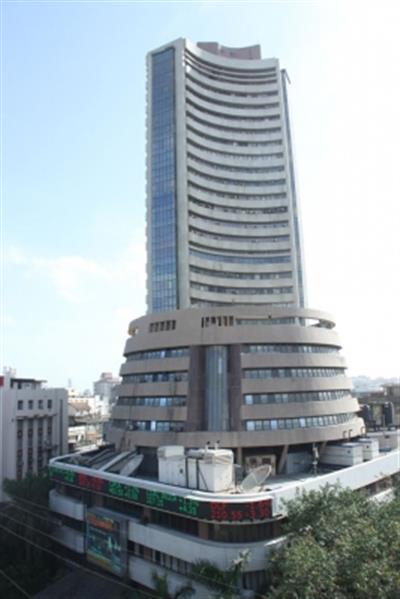 Sensex, Nifty end lower as investors turn cautious over Trump’s tariff deadline