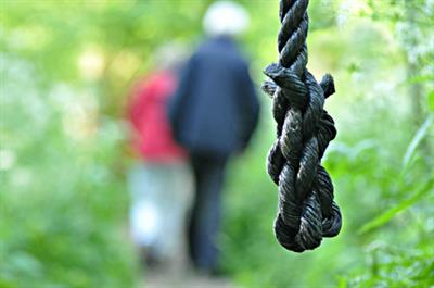 Bodies of couple found hanging from tree in Jharkhand’s Giridih, police suspect love affair