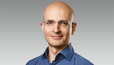 Apple ने भारतीय मूल के सबीह खान को अपना नया मुख्य परिचालन अधिकारी नियुक्त किया