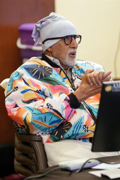 Big B says ‘shuru kardiya kaam’ as he preps for ‘KBC’ new season