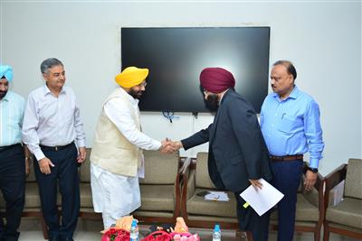 Er. Ravinder Singh Saini Assumes Charge as PSERC Member
