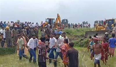 Lathi charge on villagers protesting SAIL’s coal project in Dhanbad, 10 injured