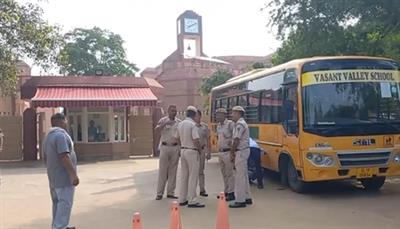 लगातार तीसरे दिन, दिल्ली के और स्कूलों को बम की धमकी
