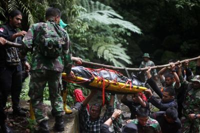 Indonesia temporarily closes Mount Rinjani hiking trail via Sembalun