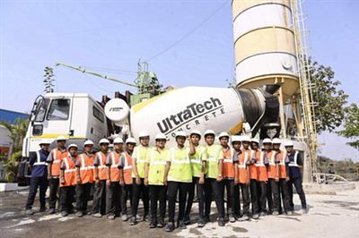 अल्ट्राटेक सीमेंट का पहली तिमाही का शुद्ध लाभ क्रमिक आधार पर 10 प्रतिशत घटा, राजस्व में 7.75 प्रतिशत की गिरावट