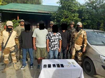 मणिपुर में आठ उग्रवादी गिरफ्तार, हथियार और गोला-बारूद बरामद
