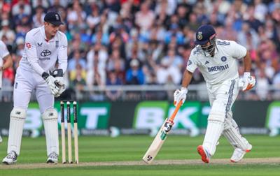 4th Test: Pant could still do some damage despite being on one leg, says Broad