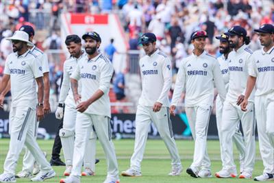 4th Test: Pope and Root smash fifties, put England in sight of taking first-innings lead
