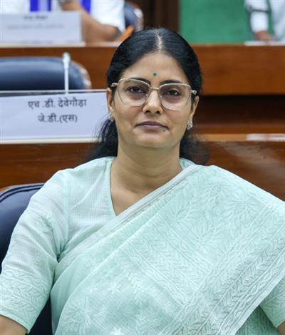 केंद्र ने इस वर्ष अप्रैल-जुलाई के दौरान उर्वरकों पर 49,330 करोड़ रुपये की सब्सिडी दी है: मंत्री