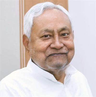 Nitish Kumar announces over two-fold increase in journalists' pension