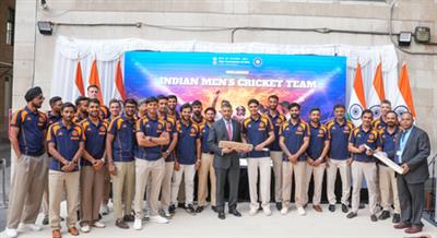 'An evening to remember': Gill & Co. present signed bat to Indian High Commissioner in London