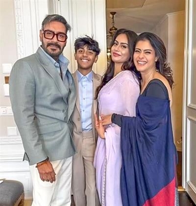 बेटी न्यासा देवगन के ग्रेजुएट होने पर भावुक हुईं काजोल, इसे बताया 'खास मौका'