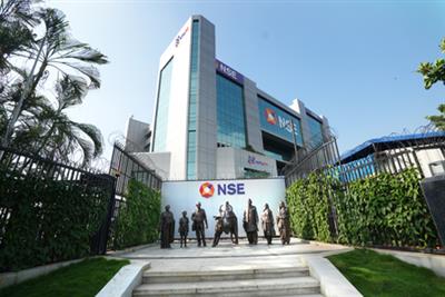 NSE का पहली तिमाही का शुद्ध लाभ क्रमिक रूप से 10.3 प्रतिशत बढ़ा, राजस्व में साल-दर-साल 10.6 प्रतिशत की गिरावट