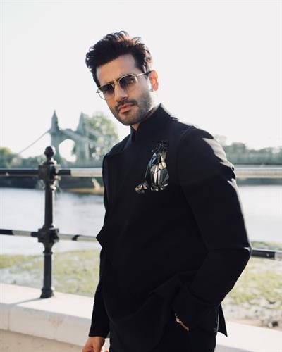 ਕਰਨ ਟੈਕਰ ਨੇ ਦੱਸਿਆ ਕਿ ਉਹ 'ਵਿਅਰਥ' ਵਿੱਚ ਕਿਉਂ ਬੈਠਣਾ ਪਸੰਦ ਨਹੀਂ ਕਰਦਾ