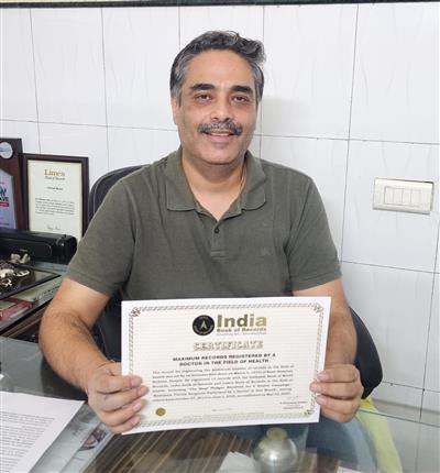 Dr. Hitender Suri Makes It to India Book of Records for 