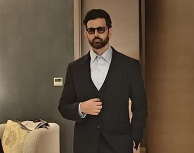 राकेश रोशन ने 'आवां जावां' पर ठुमके लगाए, ऋतिक बोले, 'शानदार डांस'