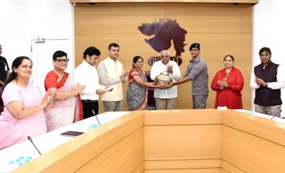 Over 3.5 lakh Rakhis made by Gujarat’s Anganwadi sisters sent to soldiers