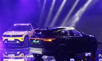 Tata Motors' net profit plunges 63 pc YoY to Rs 4,003 cr in Q1