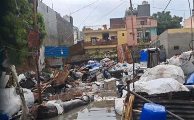 दिल्ली में बारिश के कारण दीवार गिरने से आठ लोगों की मौत