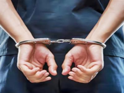 बंगाल: सियालदह रेलवे स्टेशन के पास बंदूक रखने वाला एक व्यक्ति गिरफ्तार