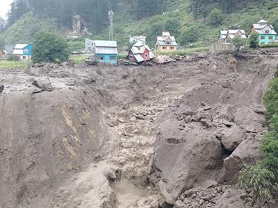 जम्मू-कश्मीर: किश्तवाड़ में भीषण बादल फटने से 23 शव बरामद, 75 घायल