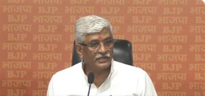 केंद्रीय मंत्री शेखावत ने गांधी परिवार पर दशकों से चुनावी हेराफेरी का आरोप लगाया