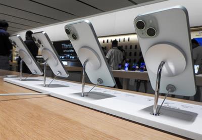 Apple clocks 63 pc growth in India exports at $7.5 billion in April-July: Data