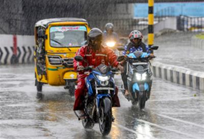 Low pressure over Bay of Bengal triggers cyclone warning in Tamil Nadu ports