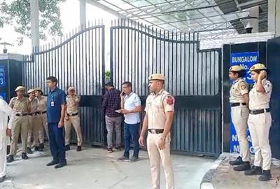 दिल्ली की मुख्यमंत्री रेखा गुप्ता पर हमला करने वाले व्यक्ति की पहचान हो गई है, गुजरात के राजकोट निवासी राजेश खिमजी गिरफ्तार