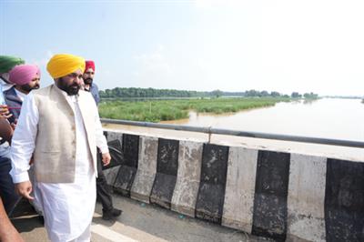 पंजाब के मुख्यमंत्री ने बाढ़ प्रभावित लोगों के लिए पर्याप्त राहत की घोषणा की