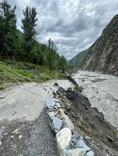 Six killed after landslide bury 2 houses in Himachal Pradesh; rescue operation continues