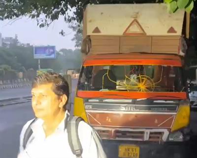 आप ने बाढ़ प्रभावित पंजाब को राहत सामग्री भेजी, सौरभ भारद्वाज पहली खेप लेकर रवाना