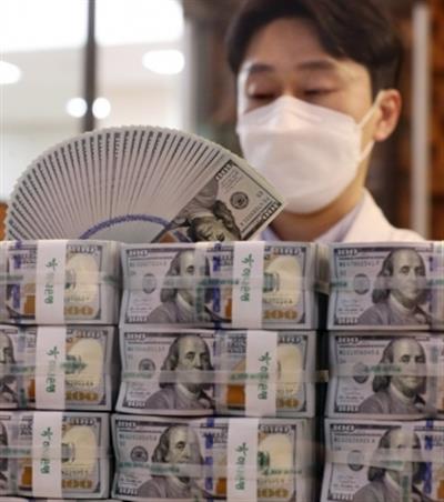 US tariffs to cut South Korea's economic growth by 0.45 pp in 2025