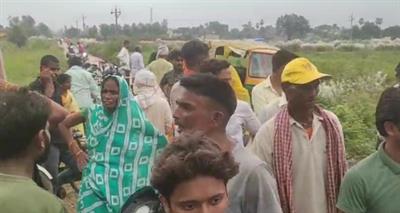 Locals protest in Gorakhpur with road blockade after cattle smugglers kill 19-year-old NEET aspirant