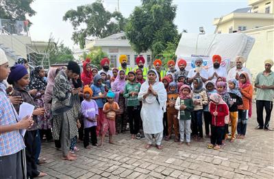 ਹੜ੍ਹ ਪੀੜਤਾਂ ਦੀ ਸਹਾਇਤਾ ਲਈ ਨਿੱਤਰੀ ਹੈਲਪਿੰਗ ਹੈਂਡਸ ਵੈਲਫ਼ੇਅਰ ਐਸੋਸ਼ੀਏਸ਼ਨ