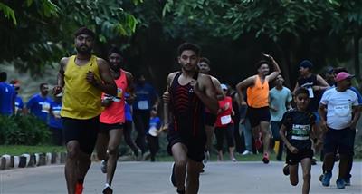 टफ़मैन हाफ मैराथन: चंडीगढ़ में युवाओं से लेकर बुजुर्गों तक, सैकड़ों लोगों ने दौड़ लगाई