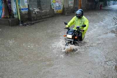 तटीय आंध्र प्रदेश में भारी बारिश की संभावना, दबाव का क्षेत्र तीव्र