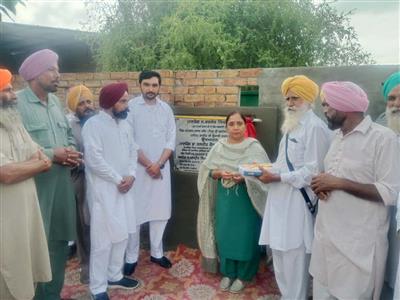 ਕੈਬਨਿਟ ਮੰਤਰੀ ਡਾ. ਬਲਜੀਤ ਕੌਰ ਵੱਲੋਂ ਮਲੋਟ ਦੇ ਵੱਖ-ਵੱਖ ਪਿੰਡਾਂ ‘ਚ ਕਰੀਬ 3.31 ਕਰੋੜ ਰੁਪਏ ਦੀ ਲਾਗਤ ਵਾਲੇ ਵਿਕਾਸ ਕਾਰਜਾਂ ਦੀ ਸ਼ੁਰੂਆਤ