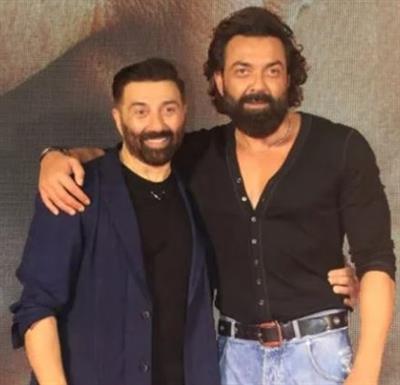 बॉबी देओल ने बताया कि वह अपने बड़े भाई सनी देओल से क्यों डरते थे?