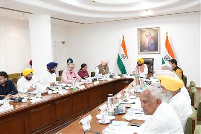 ਮੁੱਖ ਮੰਤਰੀ ਦੀ ਅਗਵਾਈ ਵਿੱਚ ਵਜ਼ਾਰਤ ਨੇ ਫਸਲ ਦੇ ਖਰਾਬੇ ਦਾ ਮੁਆਵਜ਼ਾ ਪ੍ਰਤੀ ਏਕੜ 20,000 ਰੁਪਏ ਦੇਣ ਦੇ ਇਤਿਹਾਸਕ ਫੈਸਲੇ ’ਤੇ ਮੋਹਰ ਲਾਈ