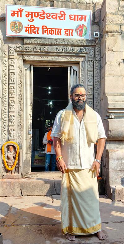 ऋषभ शेट्टी ने बिहार के मुंडेश्वरी मंदिर में दर्शन किए