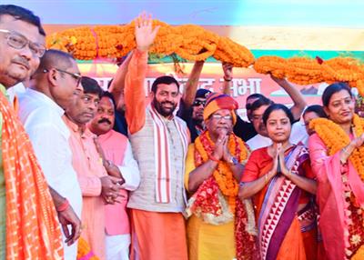 Haryana CM Saini calls on HM Amit Shah, campaigns for party in Patna