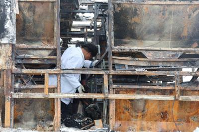 स्मार्टफोन विस्फोट ने आंध्र प्रदेश बस में लगी आग को और भड़का दिया होगा: पुलिस