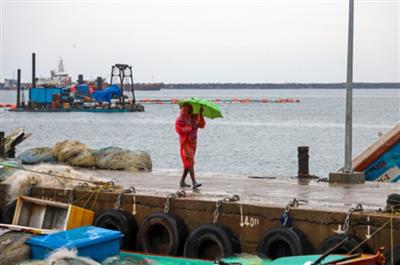 Cyclone Montha impacts Bihar, IMD issues heavy rainfall alert for several districts