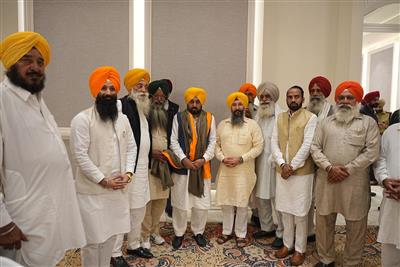 Under the leadership of Sekhwan, families of 'dharmi fauji' extend support to AAP; Chief Minister assures resolution of their issues