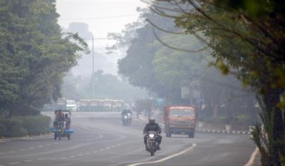 दिल्ली-एनसीआर में सर्दी का सितम, वायु गुणवत्ता खराब, AQI 400 के करीब