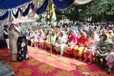 ਸੀਐਮ ਮਾਨ ਦੀ ਪਤਨੀ ਡਾ. ਗੁਰਪ੍ਰੀਤ ਕੌਰ ਅਤੇ ਮਾਤਾ ਜੀ ਨੇ ਸੰਭਾਲਿਆ ਮੋਰਚਾ, ਹਰਮੀਤ ਸੰਧੂ ਦੇ ਹੱਹ 'ਚ ਕੀਤਾ ਜ਼ੋਰਦਾਰ ਪ੍ਰਚਾਰ