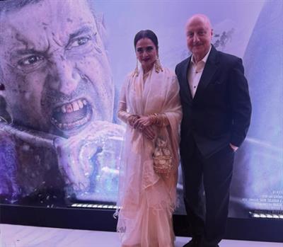 Anupam Kher meets Rekha, calls her ‘eternal’