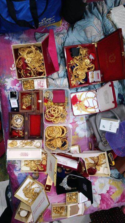 कोयला तस्करी मामला: बंगाल और झारखंड में छापेमारी के दौरान ईडी ने नकदी और सोना ज़ब्त किया