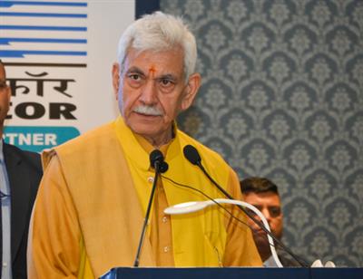 पुंछ में गोलाबारी प्रभावित परिवारों के लिए मानव संसाधन विकास सोसाइटी (HRDS) बनाएगी 133 घर: जम्मू-कश्मीर के उपराज्यपाल